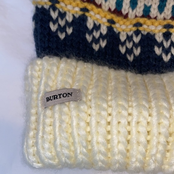 Burton Womens Walden Beanie knitted with Pom Pom OS - Picture 2 of 7